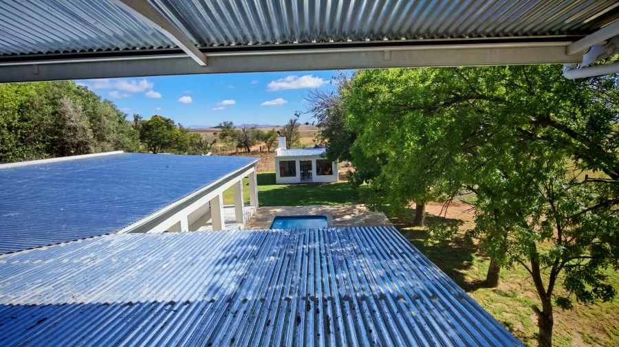 6 Bedroom Property for Sale in Middelburg Eastern Cape